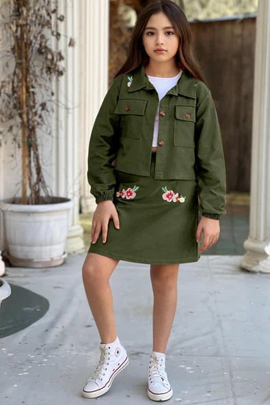 Kız Çocuk Omuzlarında Çiçek işlemeli Ceket Croplu Gabardin Haki Etekli Takım ürün görseli