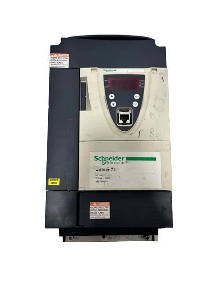 Schneider Altivar 71 Sürücü 7,5kW ATV71HU75N4Z 2.El