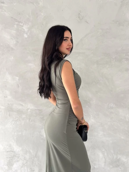 Kolsuz Yırtmaçlı Uzun Maxı Boy Elbise - Yeşil