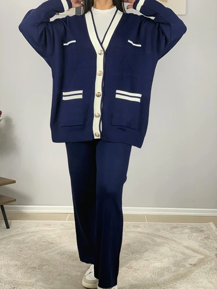 Kadın Şerit Detaylı Gold Düğmeli Oversize Hırka Pantolon Takım (Lacivert) - 4