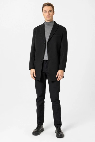 Süvari Rahat Kalıp Düz Sivri Yaka Siyah Erkek Kaban