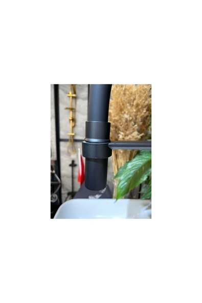 Siyah Mutfak Bataryası Siyah Evye Musluğu Uzayan Sistem Modern Tasarım 5 Yıl Garantili - Resim 5