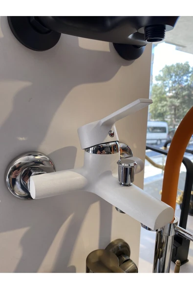 Banyo Bataryası Beyaz Banyo Musluğu Mat Beyaz Duş Bataryası - 2