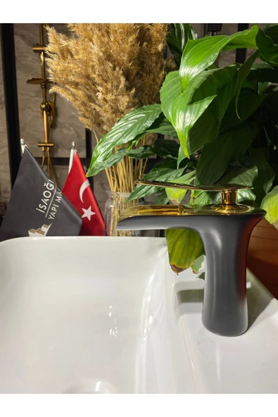 Gold Siyah Lavabo Bataryası Şelale Musluk Doğal Naturel Akışlı Banyo Musluğu - 2