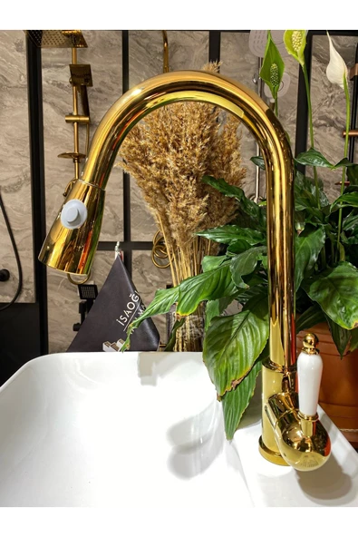 Altın Spiralli Mutfak Bataryası Altın Oynar Başlıklı Evye Musluğu Altın Mutfak Bataryası ürün görseli