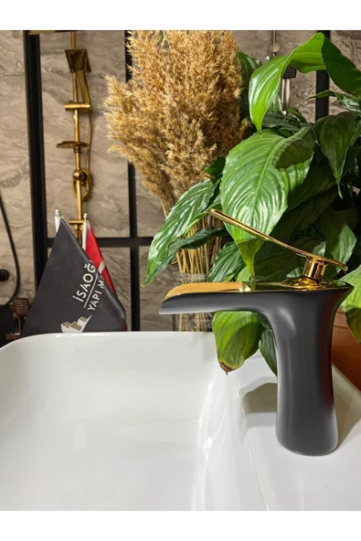 Siyah Lavabo Bataryası Şelale Musluk Altın Siyah Lavabo Bataryası Şelale Akışlı - Resim 2