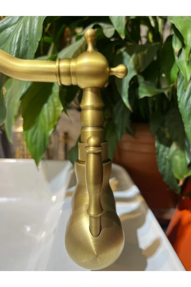 Antik Gold Lavabo Bataryası Klasik Vintage Tasarım Eskitme Banyo Lavabo Bataryası - 4