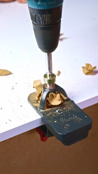 Aksworld Hands Menteşe Yeri Açma Aparatı