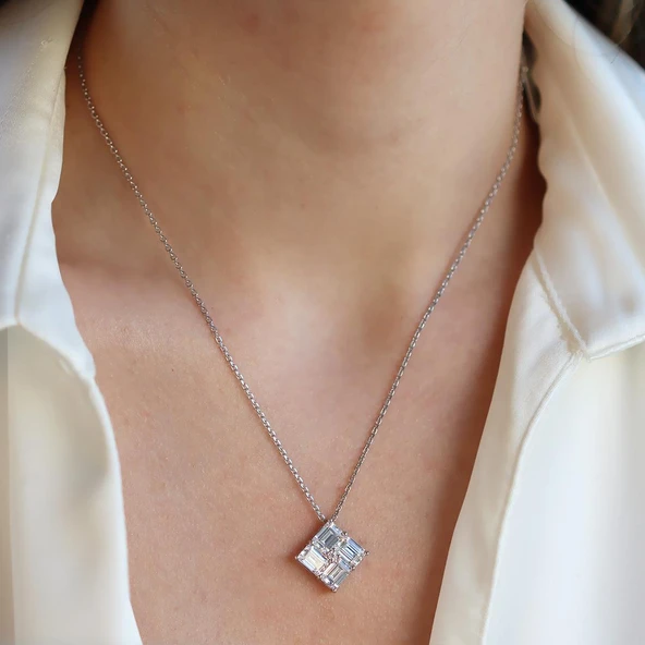 Square Kesim Baget Gümüş Kolye ürün görseli 1