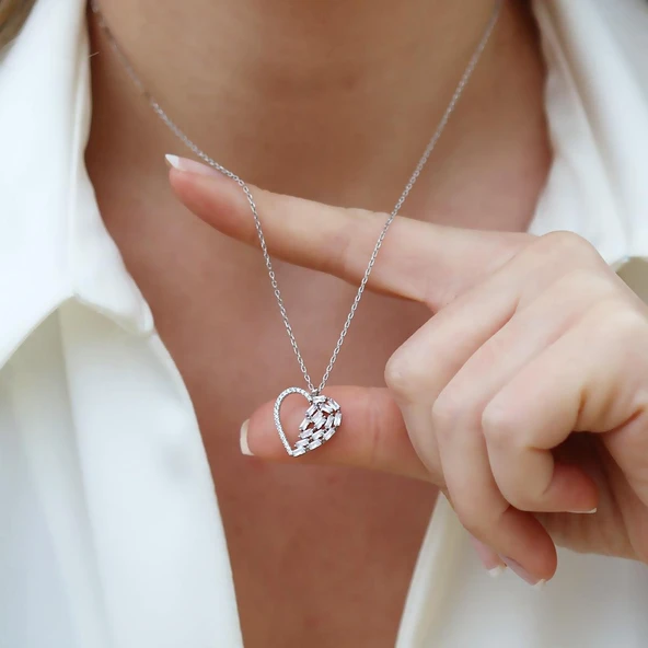 Yarı Zirkon Taşlı Kalp Gümüş Kolye - Resim 3