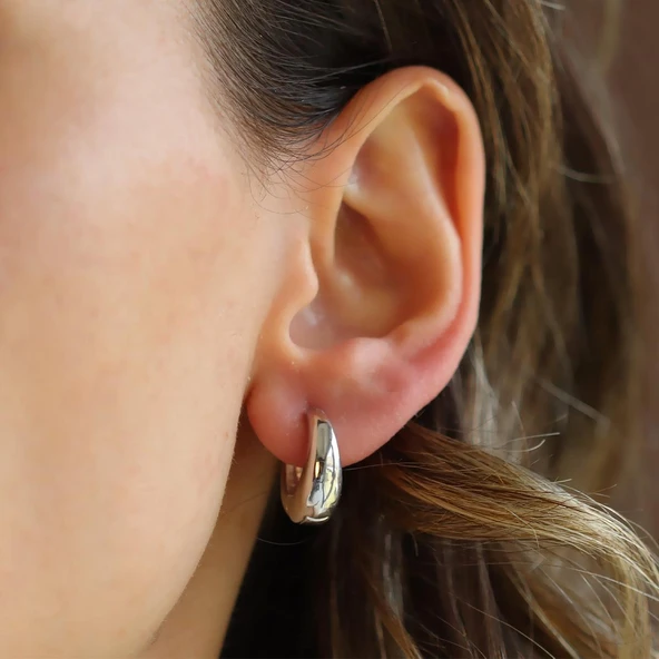 Halka Bombeli Gümüş Küpe - Resim 5