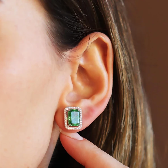 Baget Yeşil Icecut Taşlı Gümüş Küpe ürün görseli 1