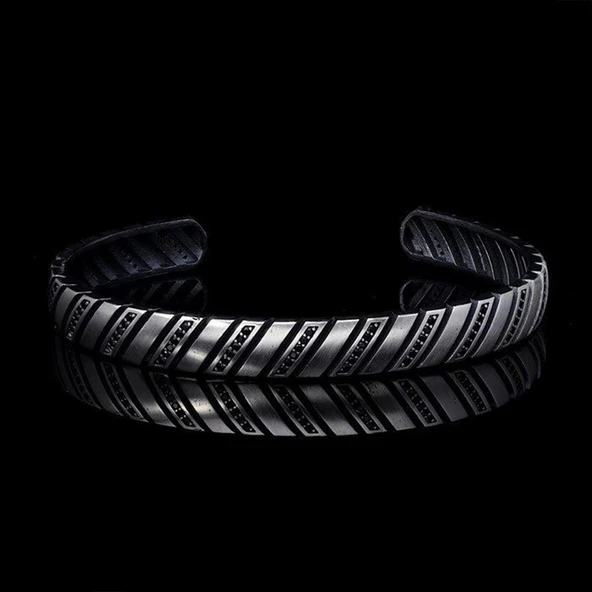 Çizgili Taşlı Gümüş Oksitli Erkek Kelepçe ürün görseli 1