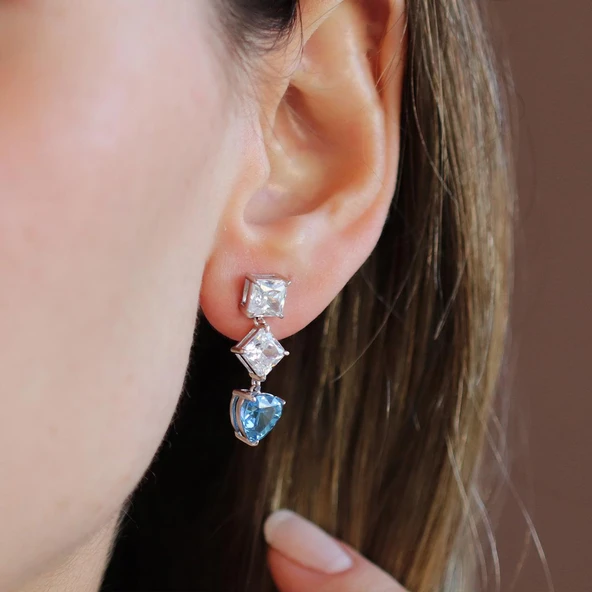 Kalpli Icecut Taşlı Gümüş Küpe ürün görseli 1