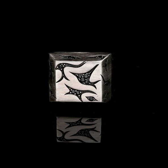 Kare İşlemeli Taşlı Oksitli Erkek Yüzük ürün görseli 1