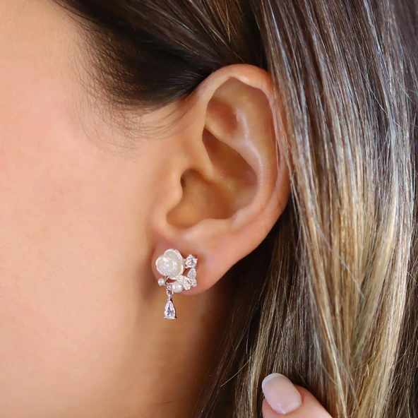 Gül Kelebekli Sedefli Gümüş Küpe - Resim 2