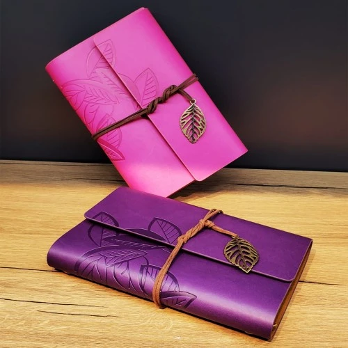 Yaprak Desenli Çizgisiz Deri Defter ürün görseli 1