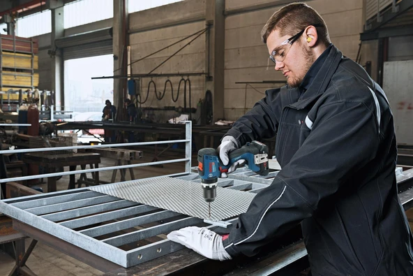 Bosch GSB 18V-65 Solo - 3