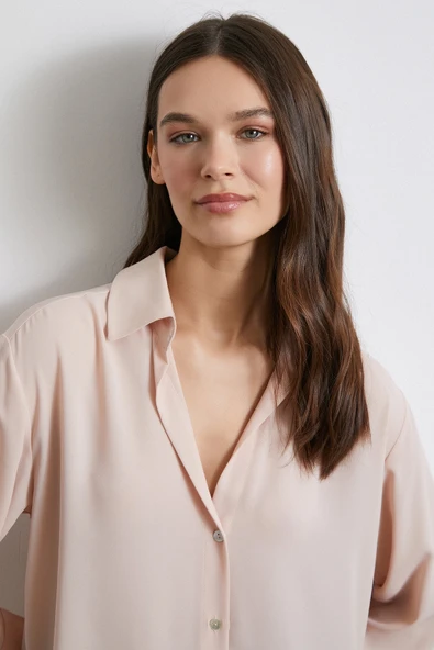 V Yaka Şifon Gömlek Pudra - Resim 4