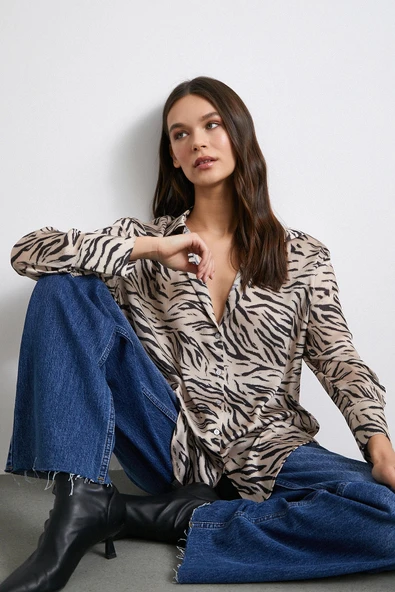 Zebra Desen V Yaka Gömlek Taş ürün görseli