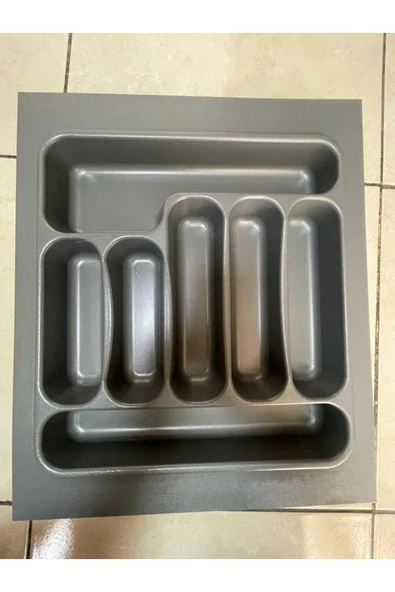 Deltaaks Kesilebilir Desenli Gri Kaşıklık (47X49) (36X40 CM'E KADAR KESİLEBİLİR)