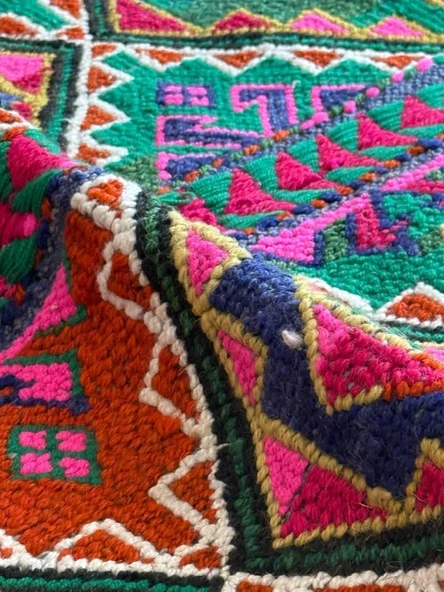 66x121 cm Küçük Boy Canlı Renkli Kilim, Geometrik ve Akrep Motifli, El Dokuma Vintage Kilim, Harika Ev Dekoru - 3