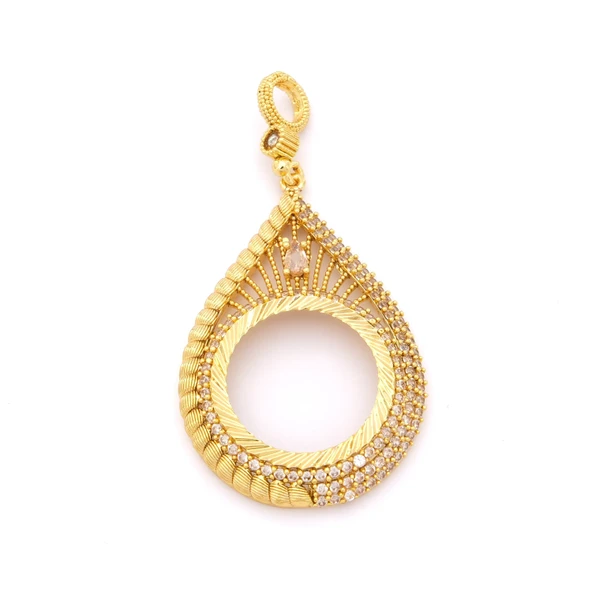 Yarım Altın Çerçeveli Kolye Ucu Altın Kaplama İşlemeli TGR-713 ürün görseli