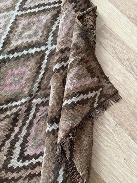 110x241 cm Kars Halısı, 40 Yıllık El Dokuma Kars Kilimi, Vintage Türk Yün Halısı, Kahverengi Tonlar - 8