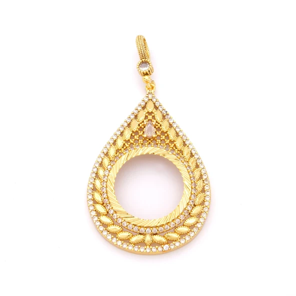 Yarım Altın Çerçeveli Kolye Ucu Altın Kaplama İşlemeli TGR-712 ürün görseli 1