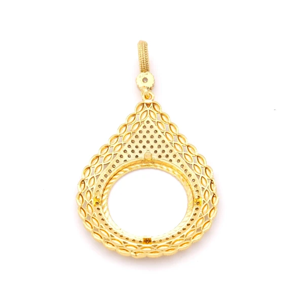 Yarım Altın Çerçeveli Kolye Ucu Altın Kaplama İşlemeli TGR-711 - Resim 5