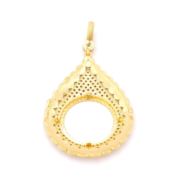 Yarım Altın Çerçeveli Kolye Ucu Altın Kaplama İşlemeli TGR-708 - Resim 5