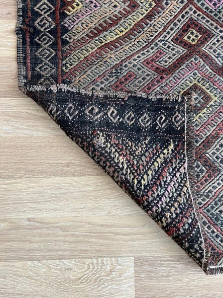 70x144 cm Küçük Boy El Dokuma Türk Kilimi, Akrep Motifli Vintage Kilim, Bohem Tarzı Benzersiz Ev Dekoru - 4