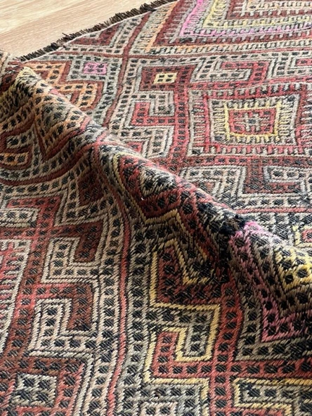 70x144 cm Küçük Boy El Dokuma Türk Kilimi, Akrep Motifli Vintage Kilim, Bohem Tarzı Benzersiz Ev Dekoru - 7