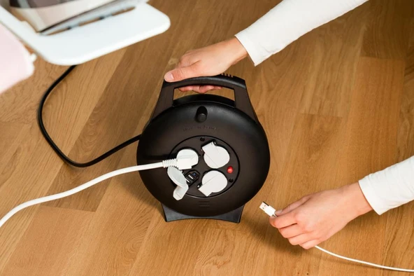 Brennenstuhl Vario Line 2 USB IQ Hızlı Şarj Özellikli 3 Soketli Kaçak ve Ani Isınma Sigorta Şalterli 10 M. Makaralı Kablo - Resim 7