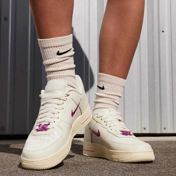 NİKE Air Force 1 '07 SE Kadın Sneaker FB8251-101 - 7