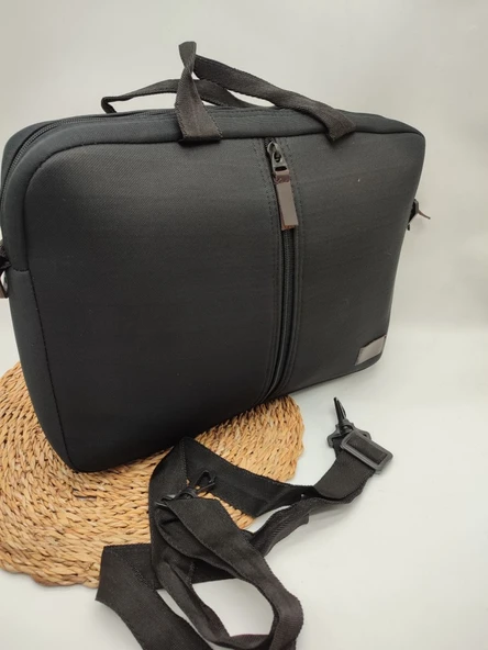 Önü Dik Fermuarlı Leptop Bölmeli Evrak Çantası