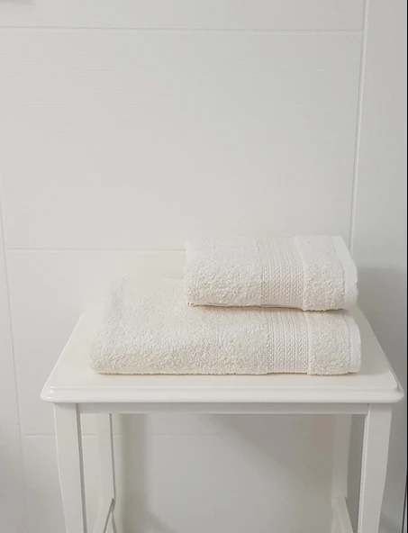 %100 Pamuk Havlu 2 li Set ( 1 Adet 70X140 Banyo Havlusu + 1 Adet 50X90 El Yüz Havlusu) - 6