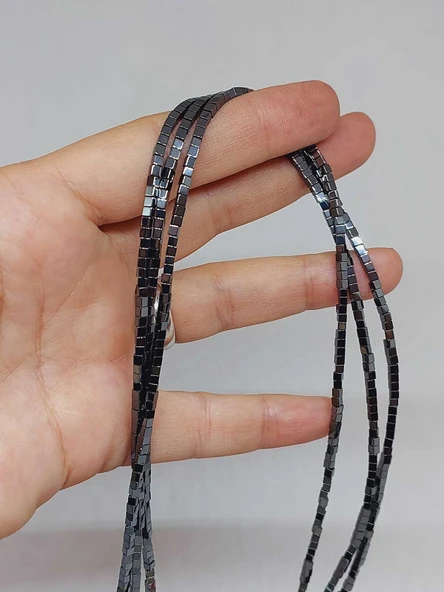 Hematit Taşı Küp Şekilli 2mm Dizi (56068) ürün görseli 1