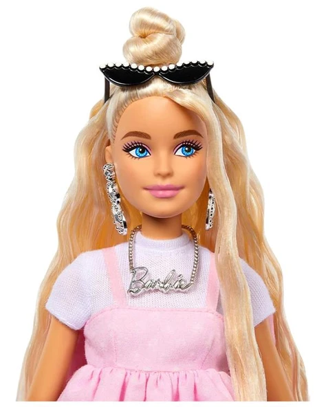 Barbie Deluxe Style Sarı Saçlı Bebek HYV27 - 4