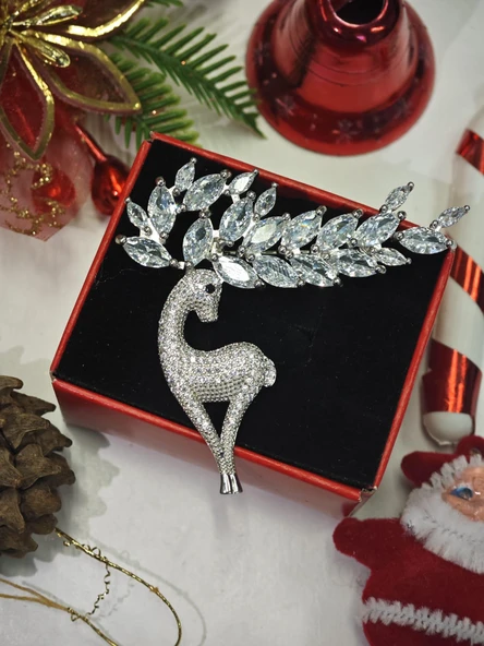 SilverPoint Geyik Figürlü Zirkon Taşlı Broş