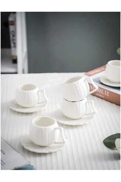 Akkoyunlu home 6 Kişilik Lüx Papatya Kahve Fincanı Takımı 12 Parça 90 ml