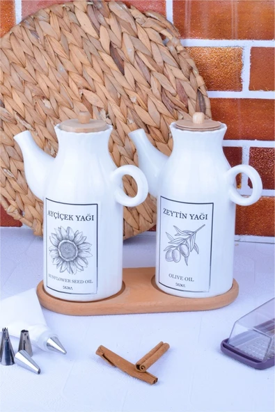 Sezka Life 2 Adet Standlı Bambu Kapaklı Seramik Yağlık & Sirkelik Ve 2 Adet Suya Dayanıklı Özel Etiket - 1000ml