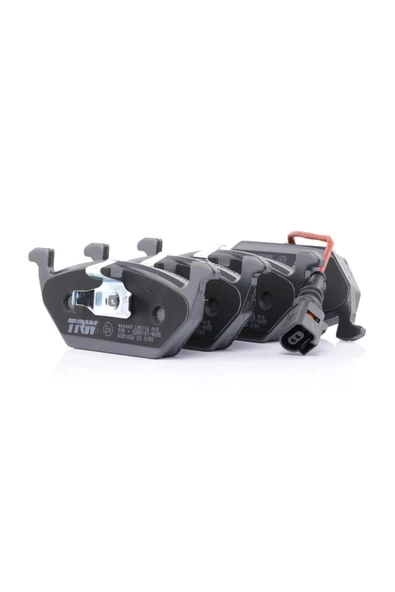 UNIVERSA BOSCH 0986494524-ÖN FREN BALATASI JETTA MK5  1K0698151J