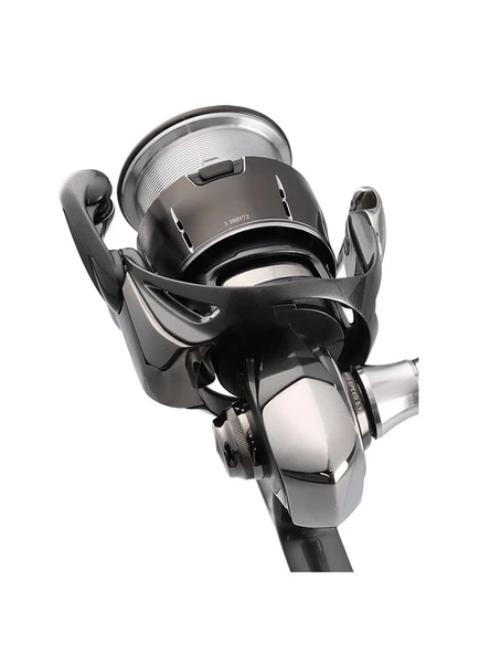 Daiwa Luvias 24 LT 2000 S P Olta Makinesi - Resim 2