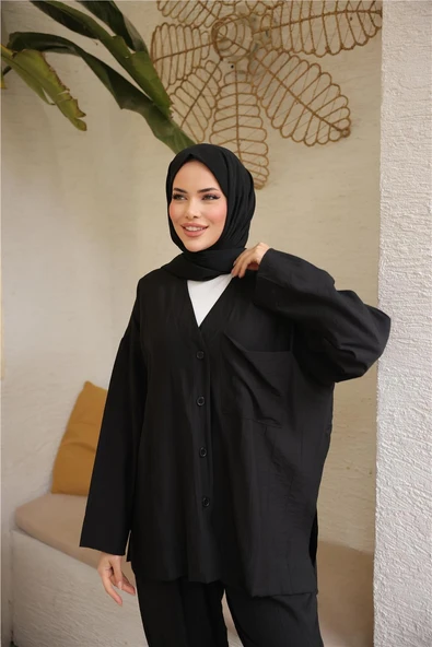 V Yaka Düğmeli Cepli İkili Tesettür Eşofman Takımı - (38-46) - 71244 - Siyah - Resim 4