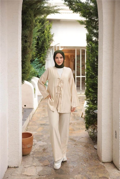 V Yaka Bağcıklı İkili Tesettür Eşofman Takımı - 71243.026 - Bej ürün görseli