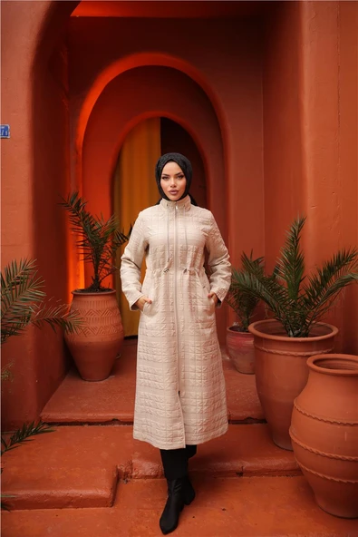 Fermuarlı Balıkçı Yaka Belden Bağcıklı Kapitone Şık Spor Kap - 71239.026 - Bej - 2