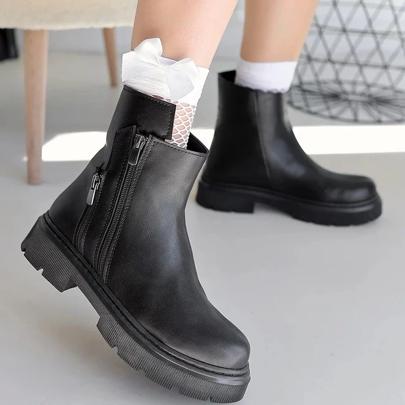 Menta Siyah Cilt Fermuar Aksesuarlı Bot - Resim 4