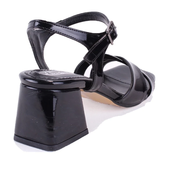 Dagoster DZA07-928250 Siyah Rugan Klasik Topuklu Kadın Ayakkabı - 4