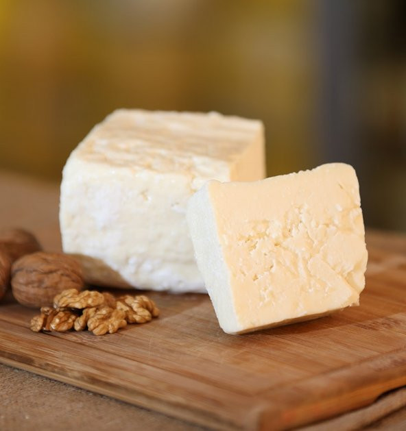 Yağlı olgunlaştırılmış inek beyaz peynir 500g